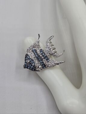 Swarovski Crystal Elements Silver Fish Statement Ring Aquamarine Blue Size 7.5